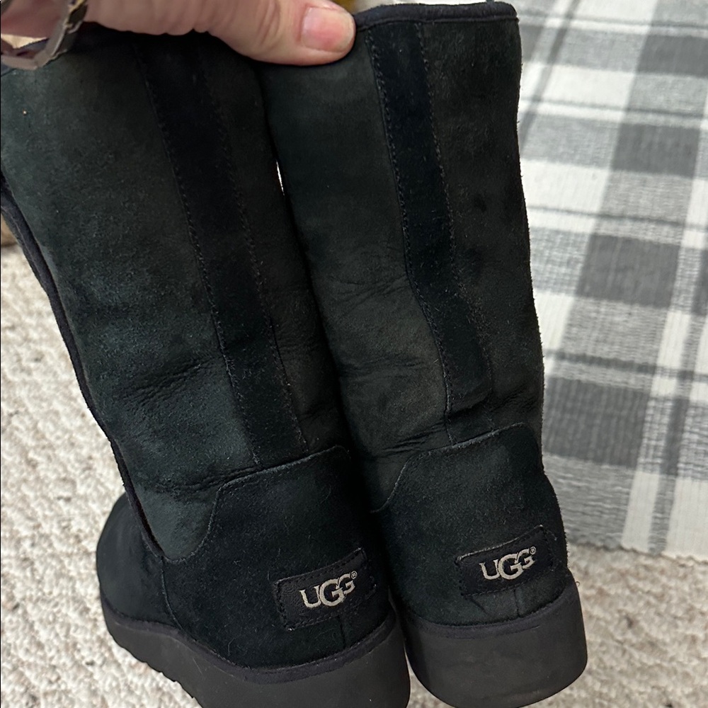 UGG Black  green two toned Suede Mid-Calf Boots worn twice no major flaws